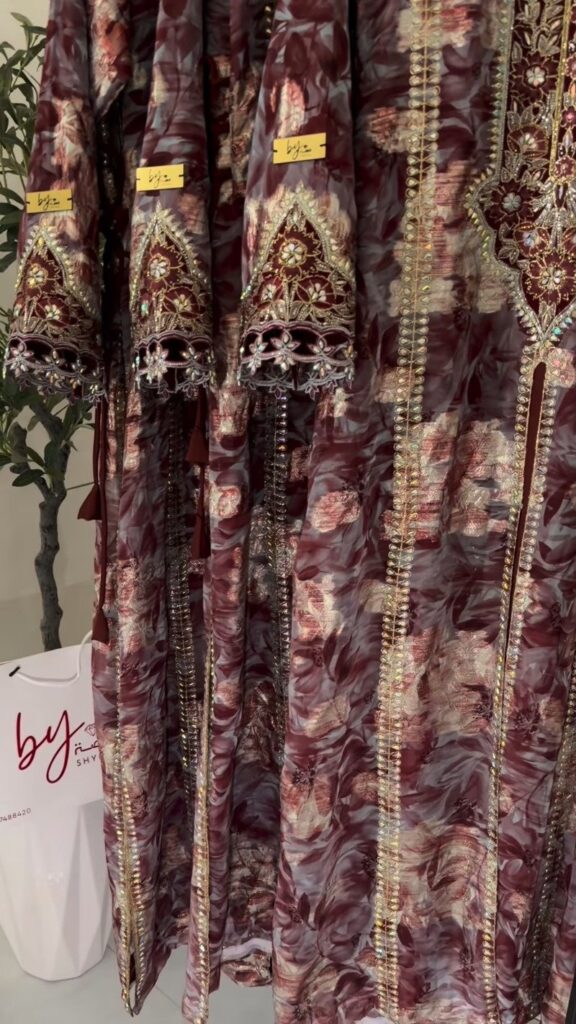 Maroon Floral Printed & Sequined Embellished Ethnic Kaftan – Available in One Colour Variant - Photo 5